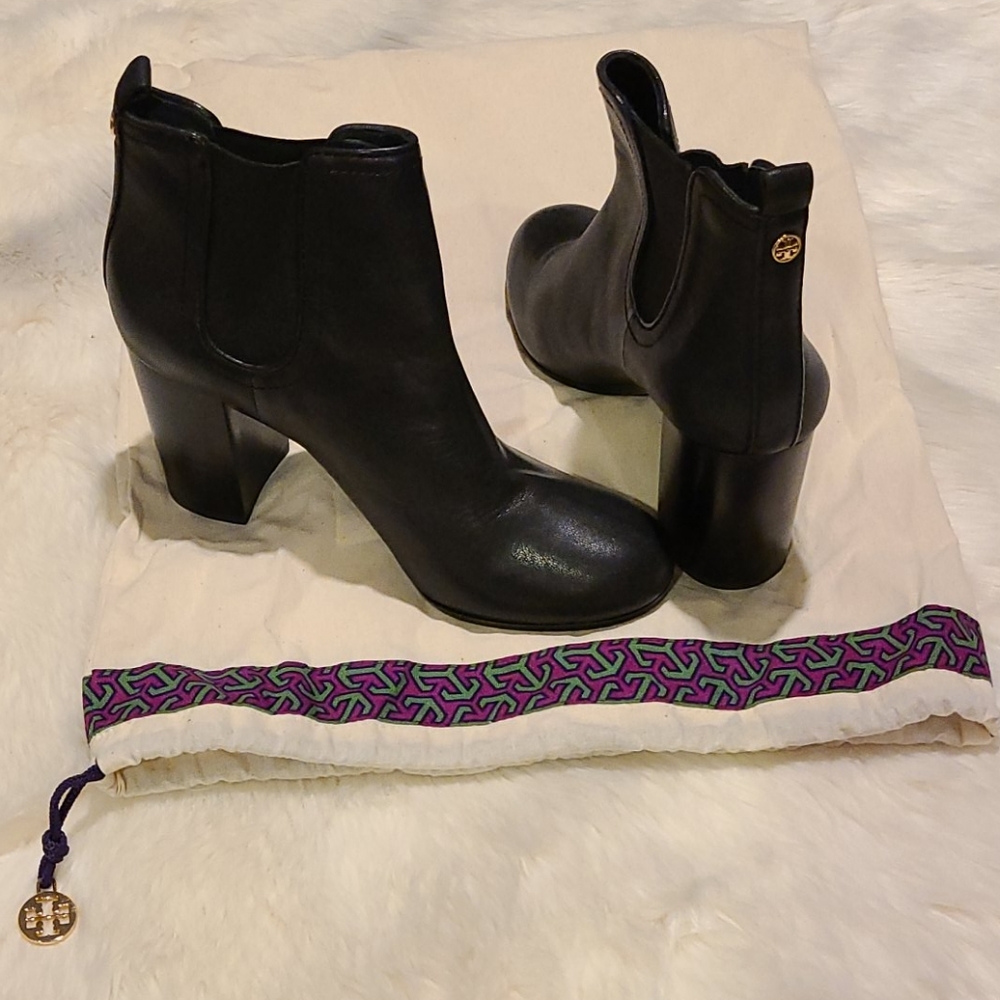 Tory Burch, NWOT Margaux Leather ankle boots Size8